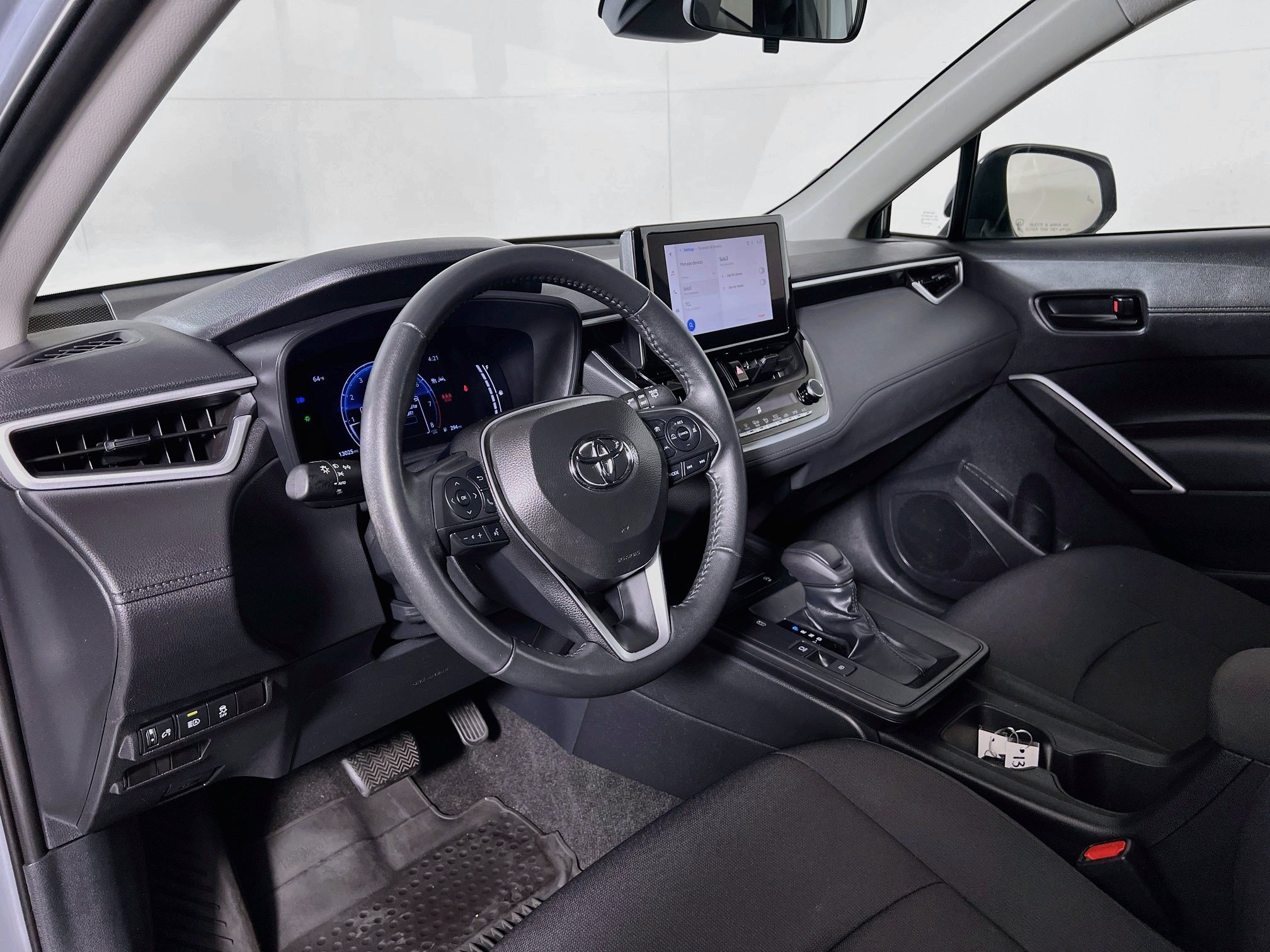 Certified 2026 Toyota Corolla Cross LE w/ Moonroof Package AWD/4WD image 9
