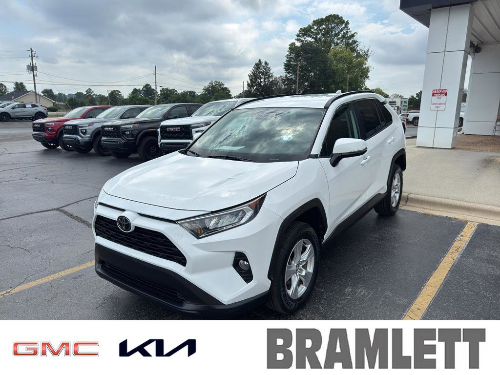 Used 2021 Toyota RAV4 XLE w/ Carpet Mat Package (TMS)