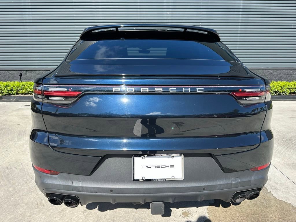 Certified 2023 Porsche Cayenne Platinum Edition image 12