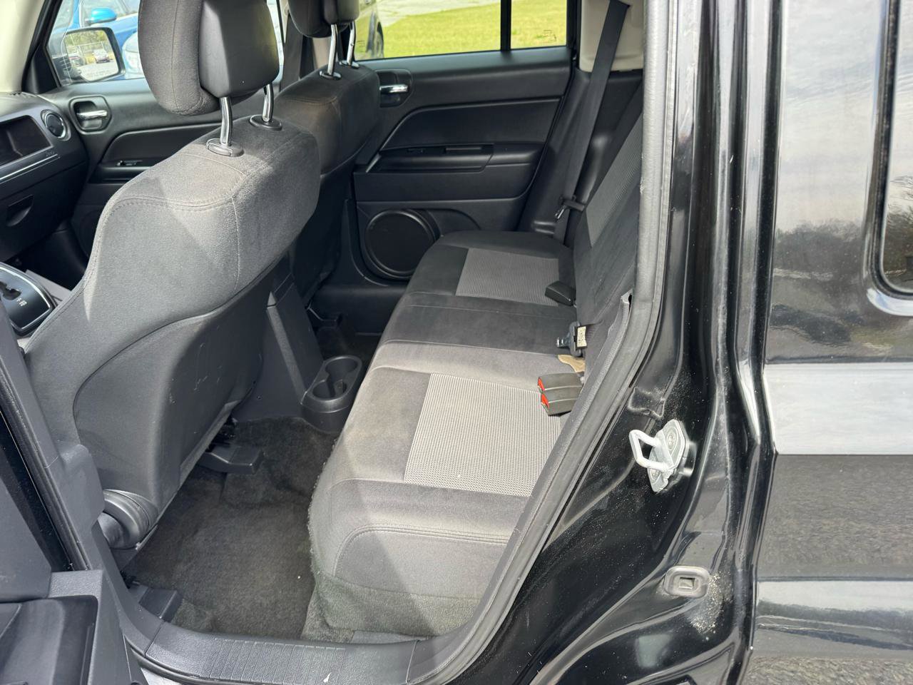 Used 2012 Jeep Patriot Latitude w/ Altitude Pkg image 11