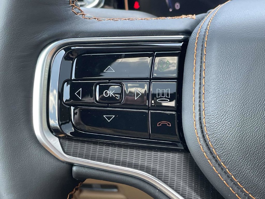 New 2026 Jeep Grand Wagoneer L Summit AWD/4WD image 32