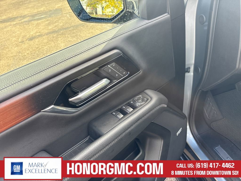 Used 2025 GMC Yukon Denali image 15