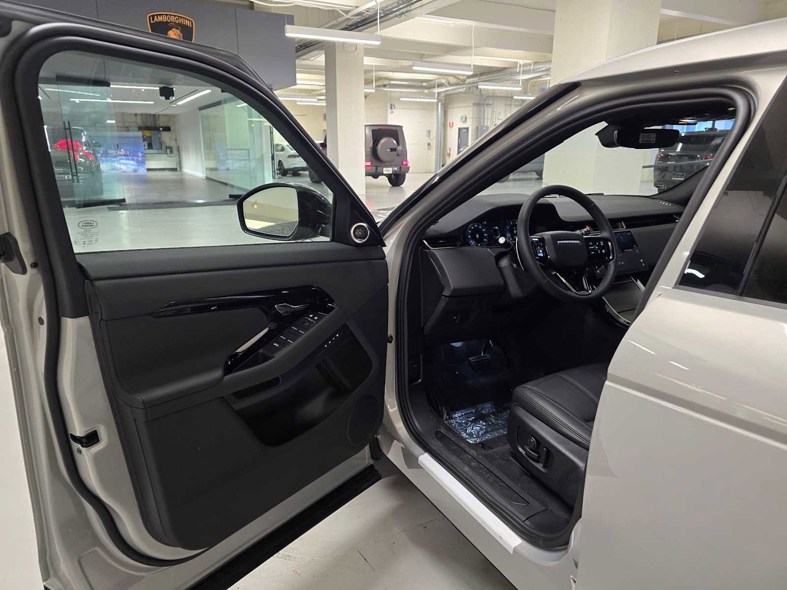 New 2026 Land Rover Range Rover Evoque S image 21