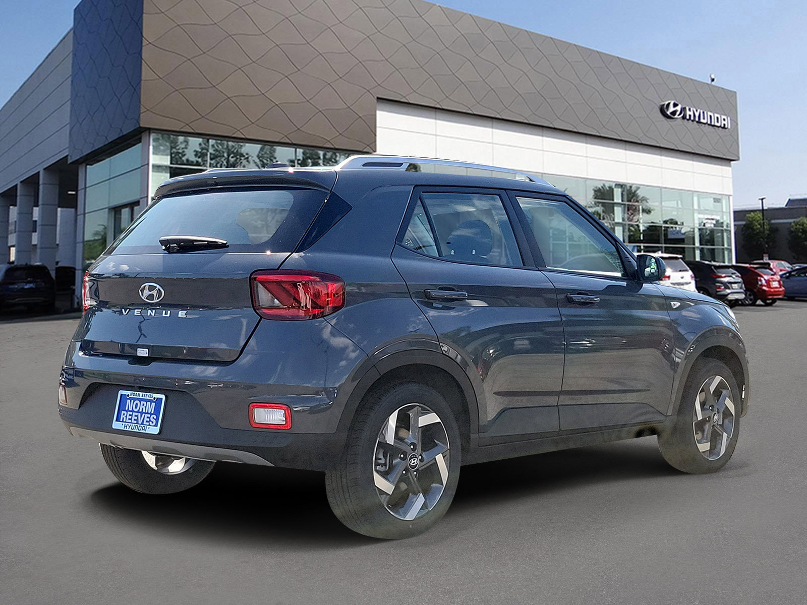 New 2026 Hyundai Venue SEL FWD image 2