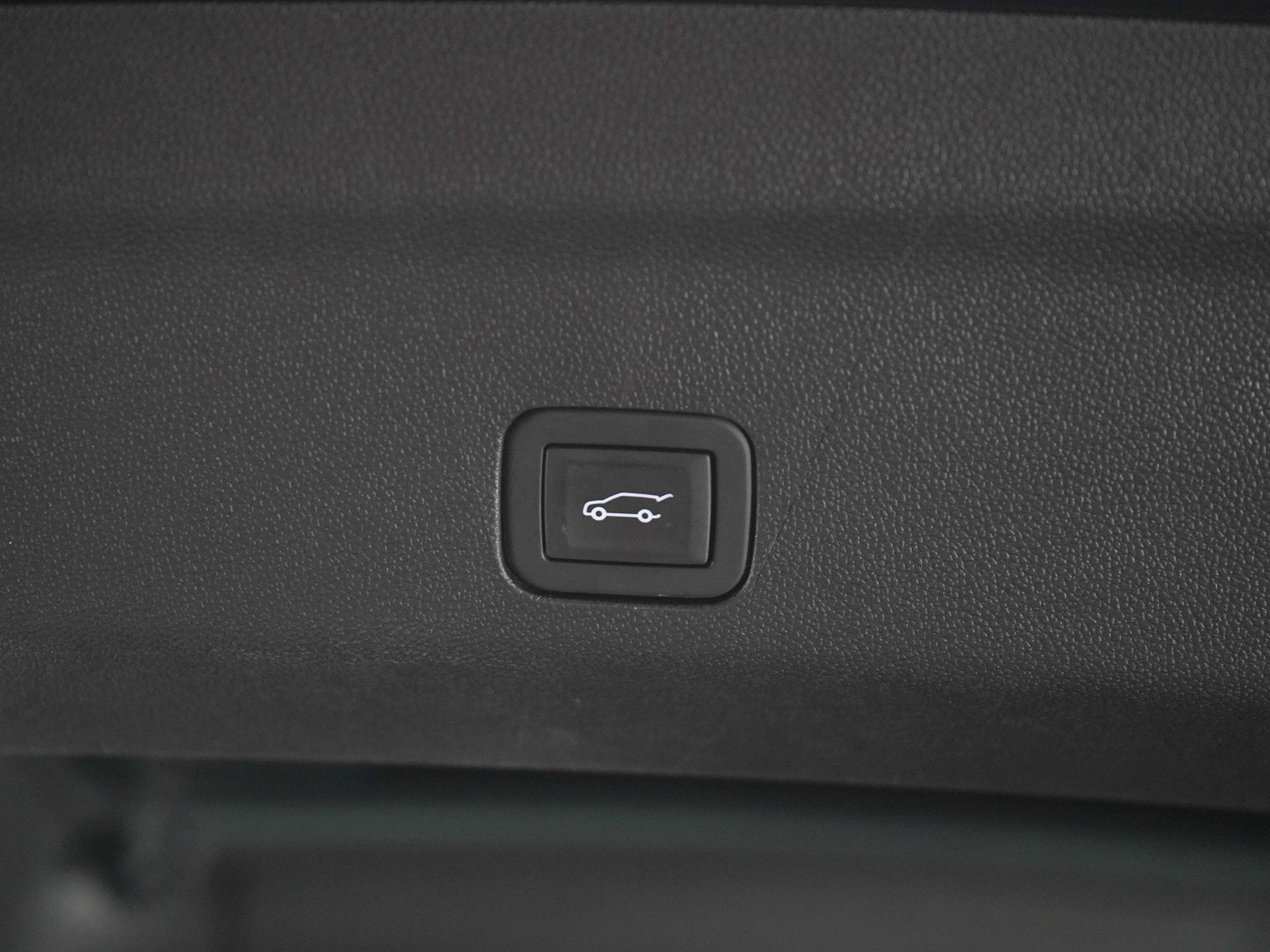 Used 2025 GMC Yukon XL Denali w/ Sun & Power Step Package AWD/4WD image 18