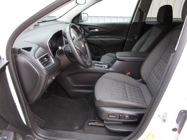 Used 2024 Chevrolet Equinox LT AWD/4WD image 11