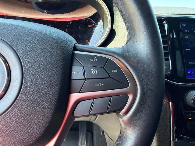 Used 2019 Jeep Grand Cherokee Limited image 31