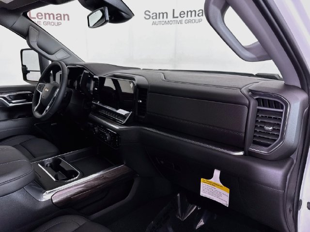 New 2026 Chevrolet Silverado 2500 LTZ w/ LTZ Convenience Package AWD/4WD image 30