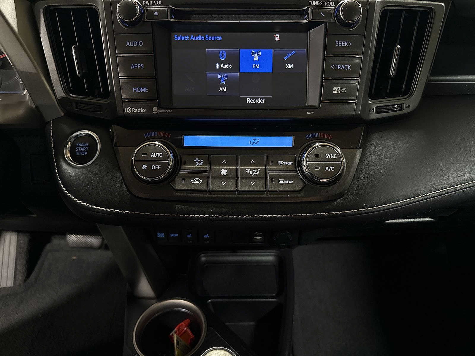 Used 2015 Toyota RAV4 Limited AWD/4WD image 22
