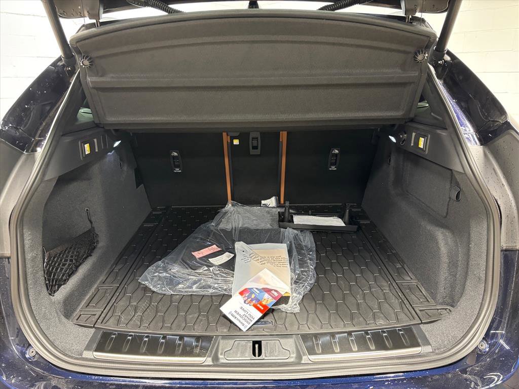 New 2026 Jaguar F-PACE R-Dynamic S image 43