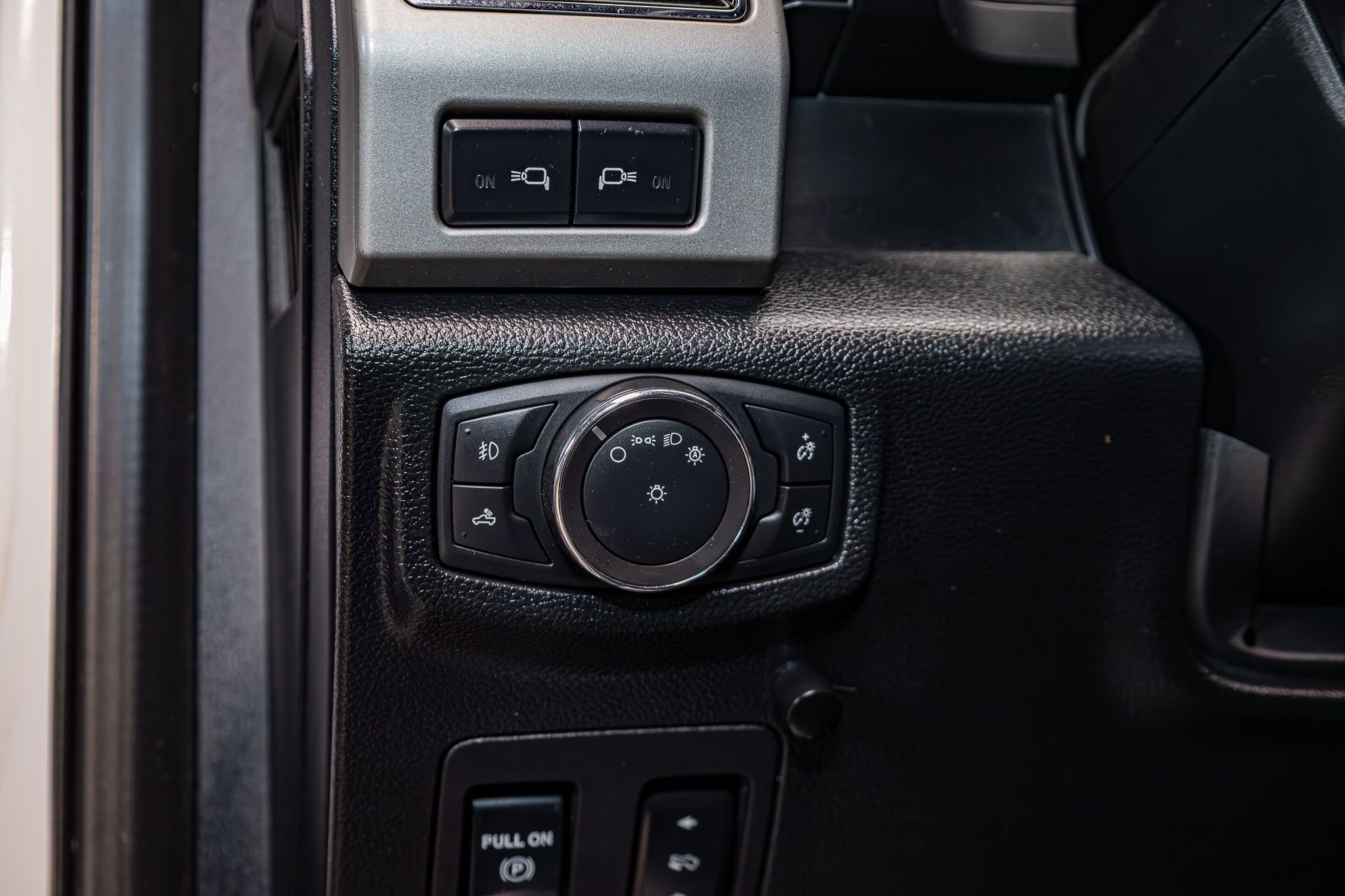 Used 2019 Ford F150 Lariat w/ Equipment Group 502A Luxury image 18