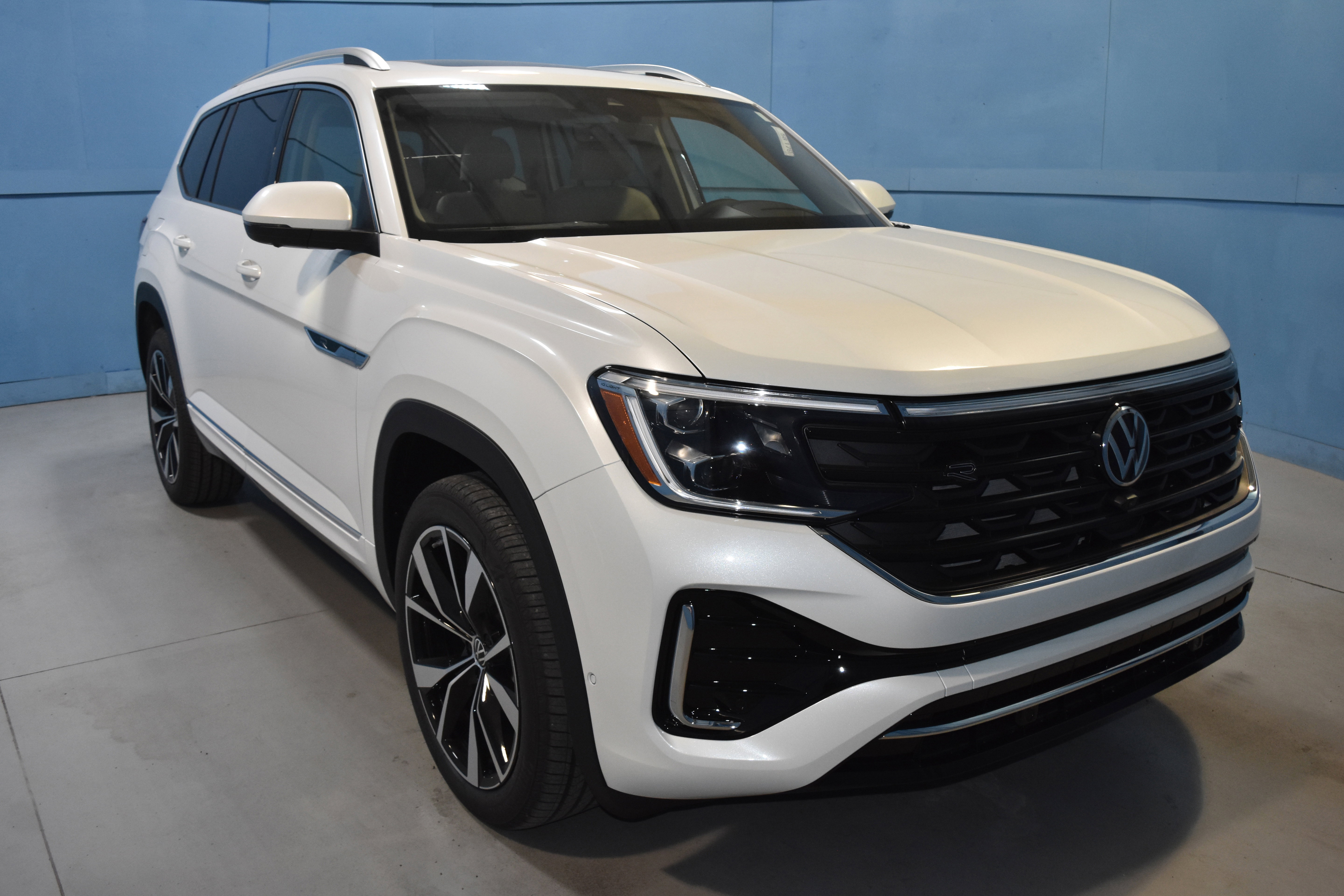 New 2026 Volkswagen Atlas SEL Premium R-Line