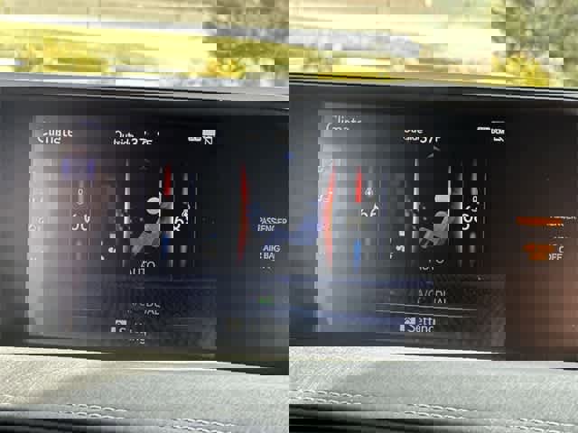 Used 2020 Lexus UX 250h w/ Premium Package image 15