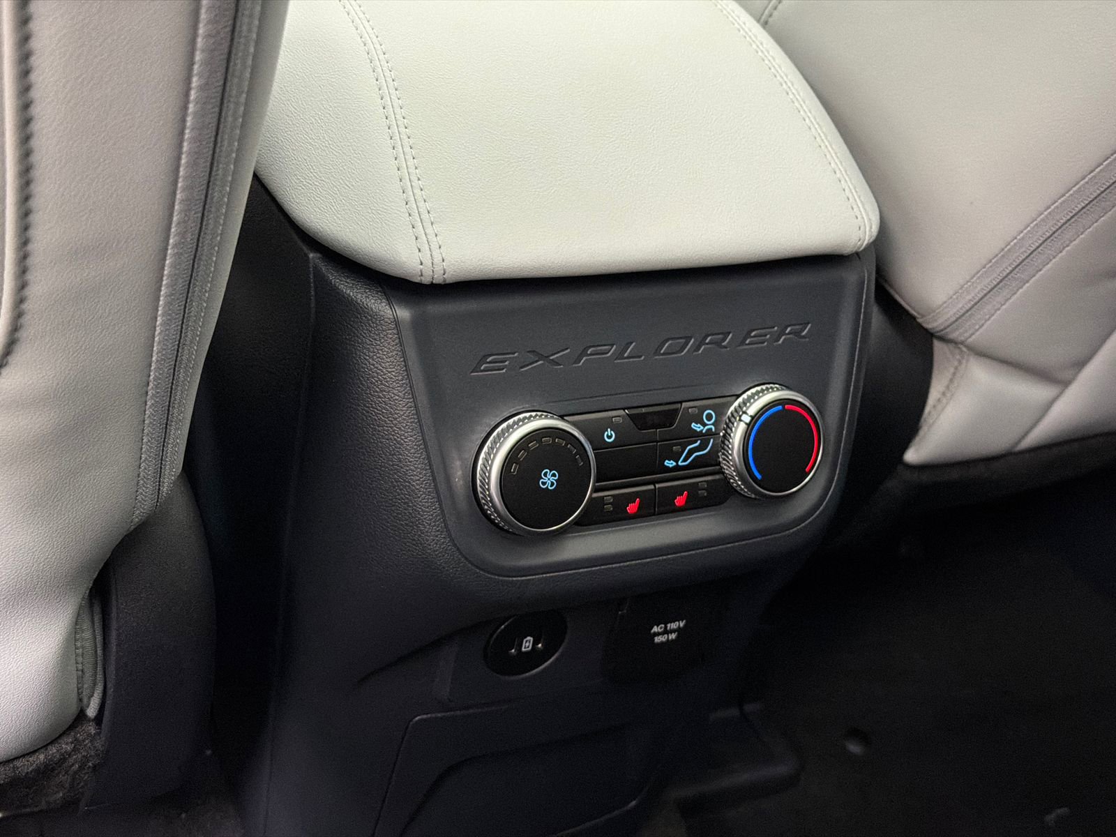 New 2026 Ford Explorer Platinum w/ LUX Leather Package image 20