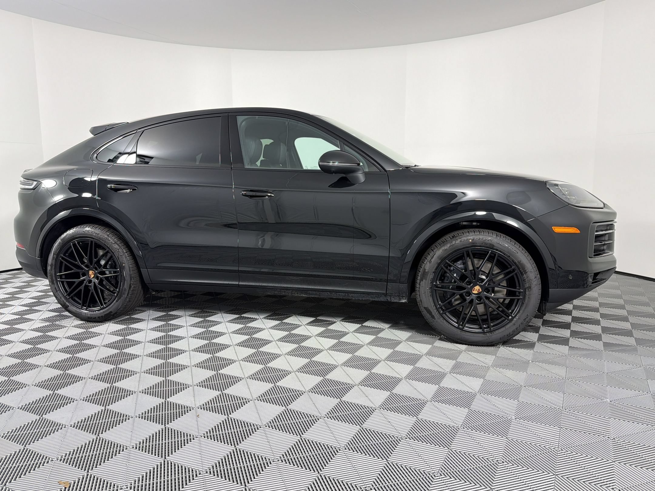 Certified 2026 Porsche Cayenne Coupe AWD/4WD image 11
