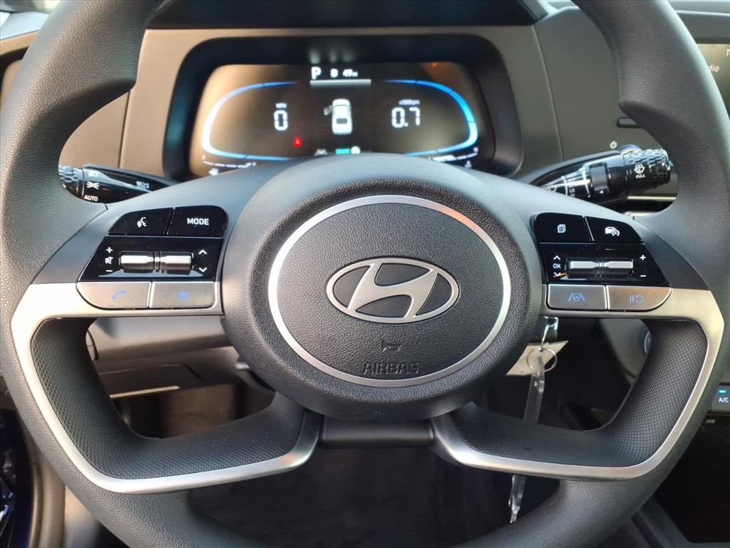 Used 2026 Hyundai Elantra SE image 27