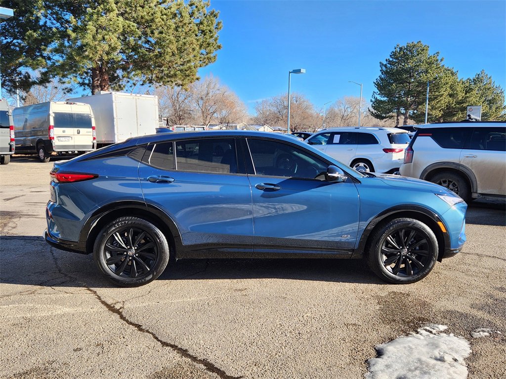 Used 2025 Buick Envista Sport Touring w/ Convenience II Package image 2