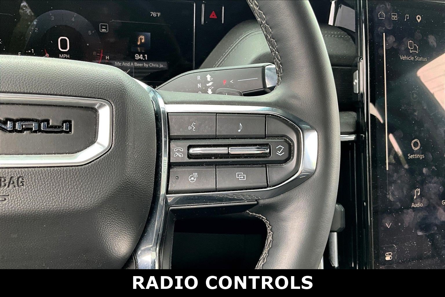 Used 2025 GMC Yukon XL Denali AWD/4WD image 6