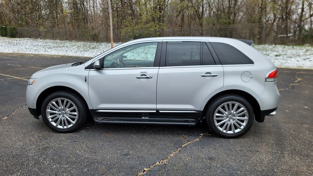 Used 2013 Lincoln MKX Base image 7