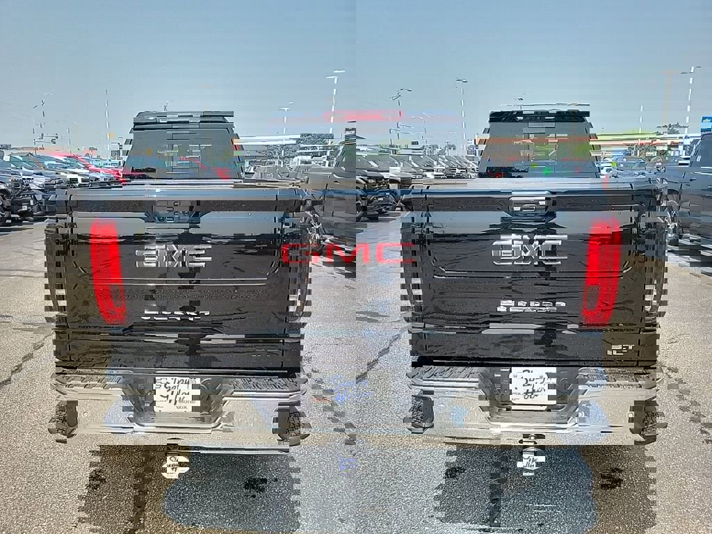 New 2026 GMC Sierra 1500 SLT w/ SLT Premium Plus Package image 8