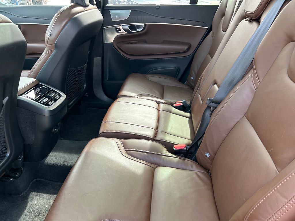 Used 2024 Volvo XC90 B6 Ultimate w/ Lounge Package AWD/4WD image 19