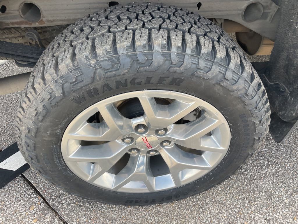 Used 2018 GMC Sierra 1500 SLT w/ SLT Premium Package image 9