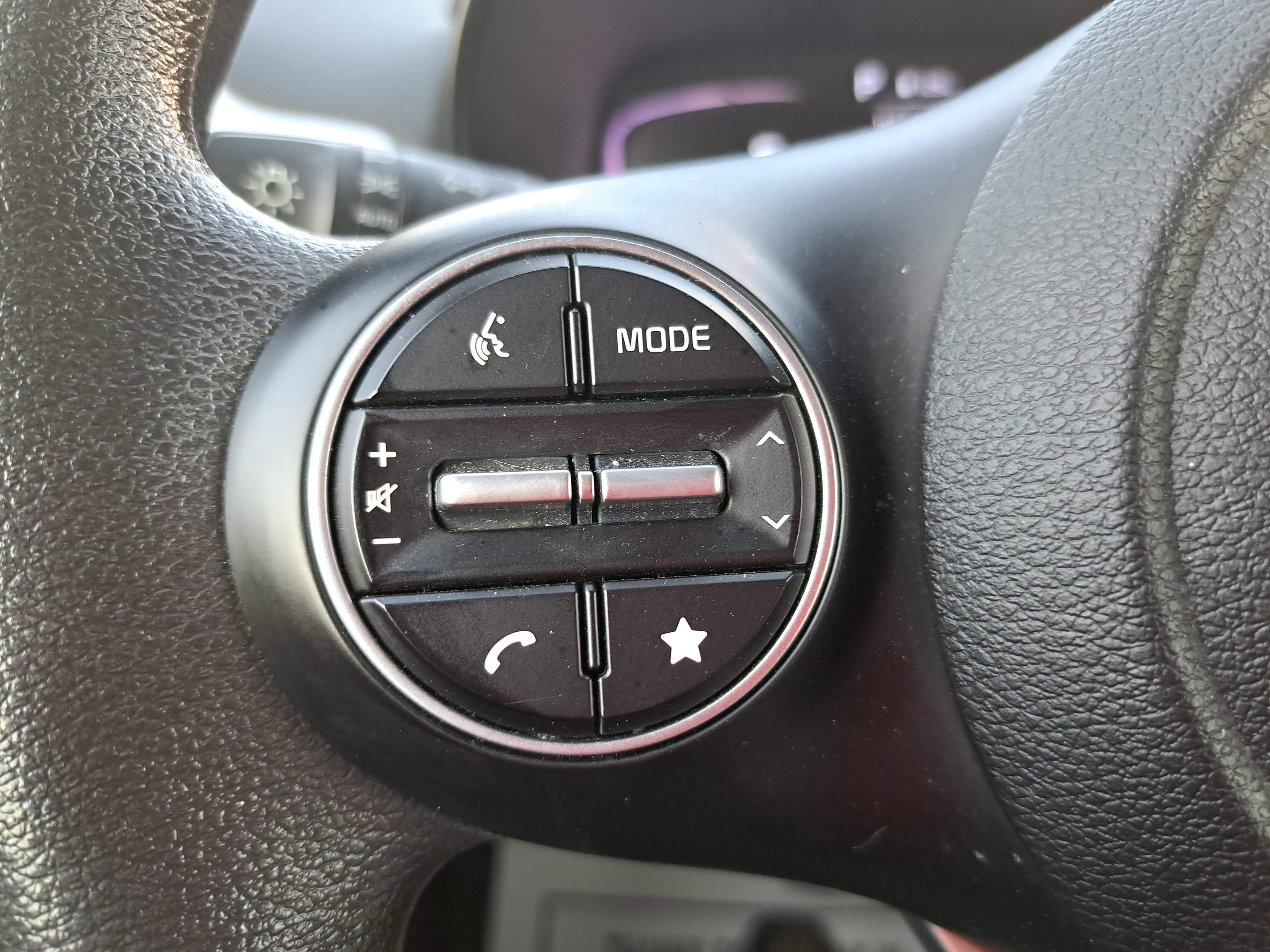 Used 2023 Kia Soul LX image 16