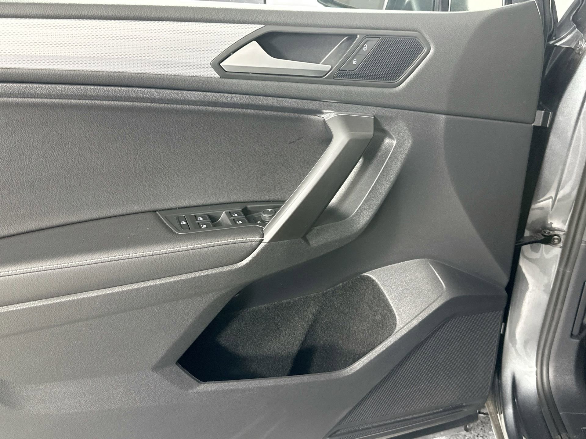 Certified 2022 Volkswagen Tiguan S image 15