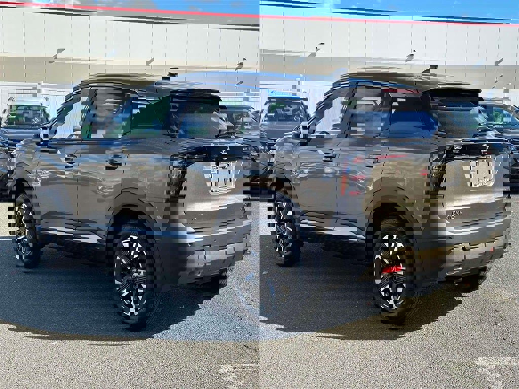 New 2026 Nissan Kicks SV w/ Illumination Package image 6