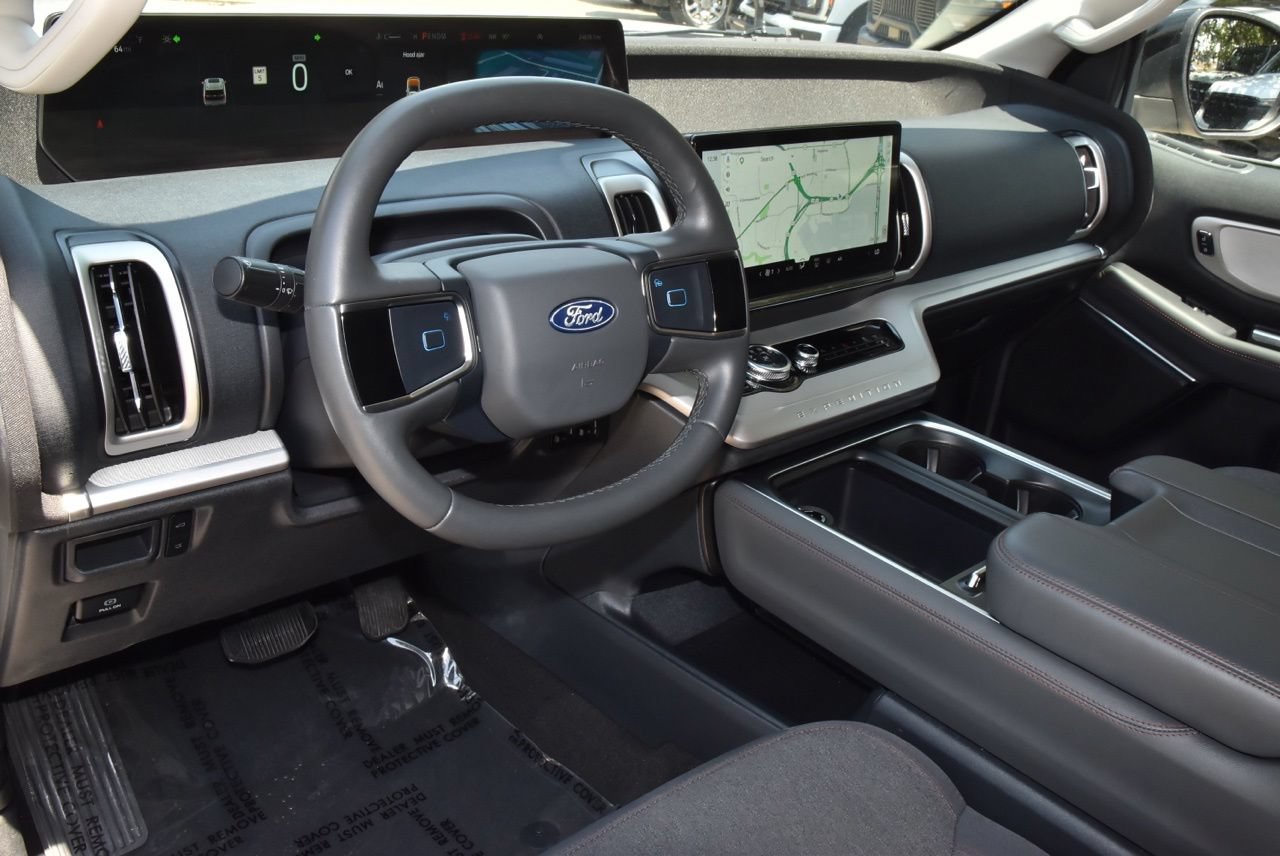 Certified 2025 Ford Expedition Max Active RWD image 33