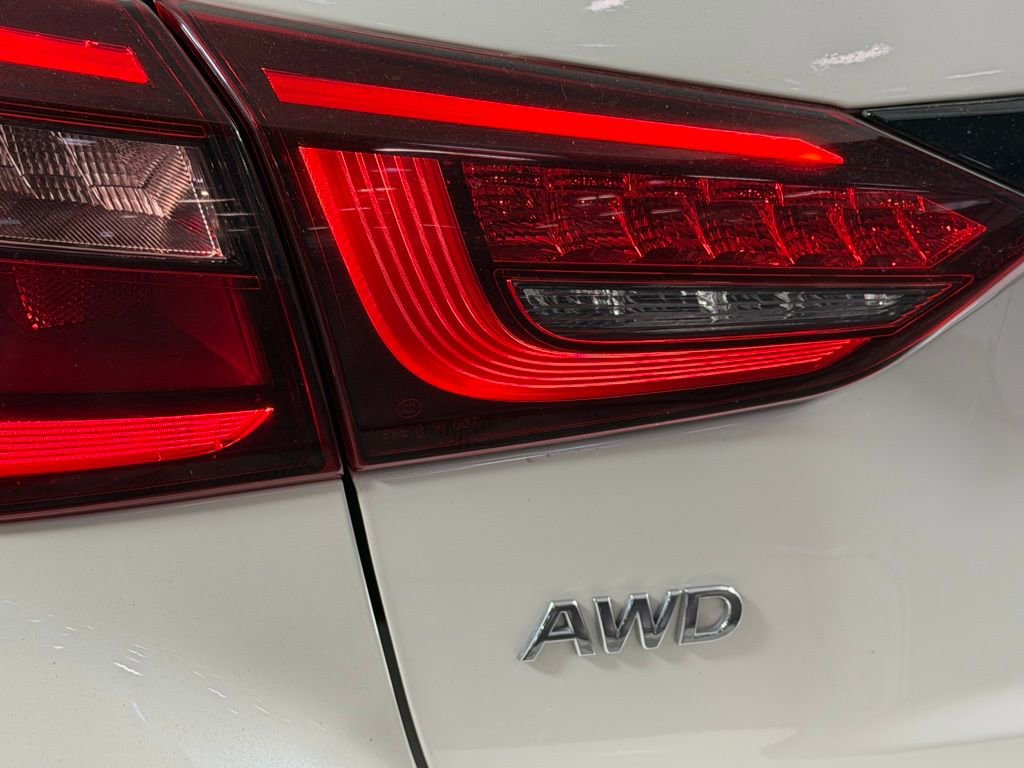 Used 2023 INFINITI Q50 Sensory image 12