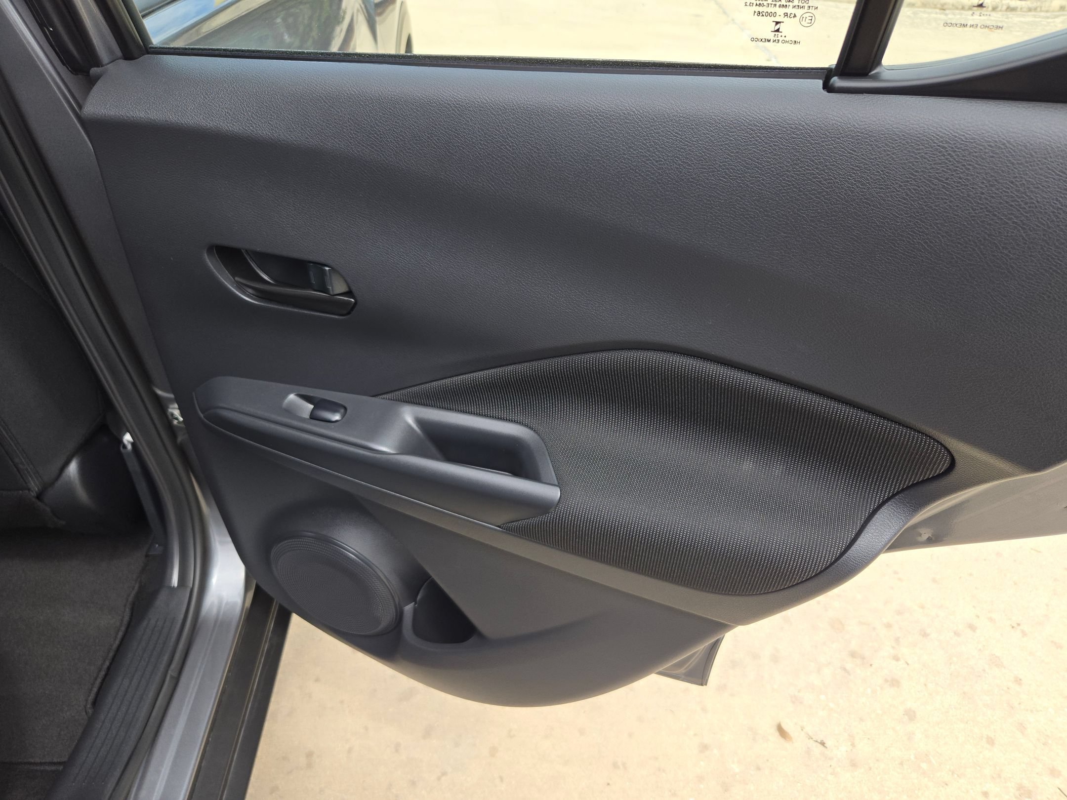 Certified 2025 Nissan Kicks Play S FWD image 25