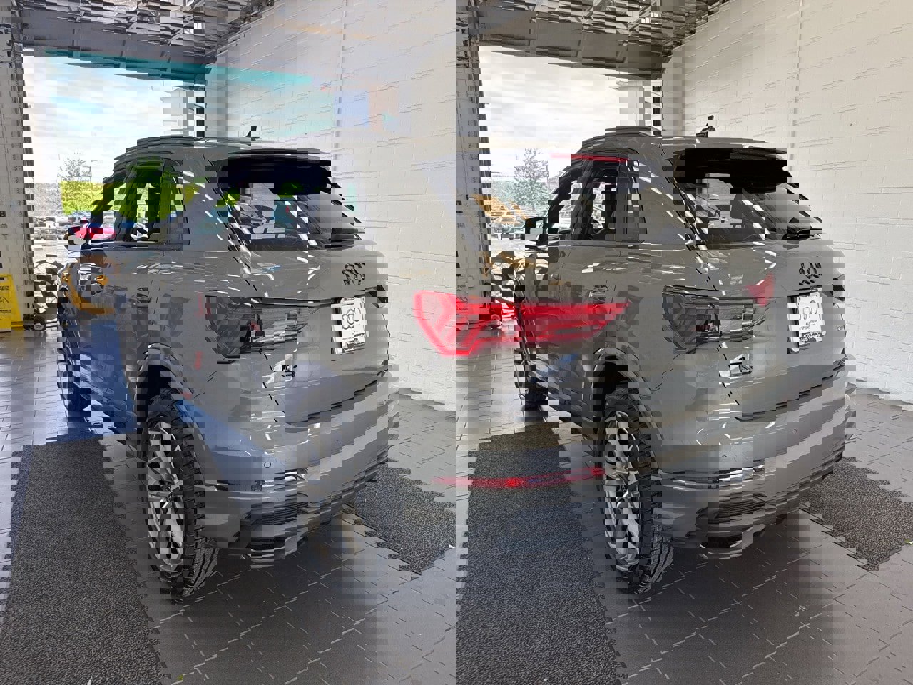 New 2025 Audi Q3 2.0T Premium image 6