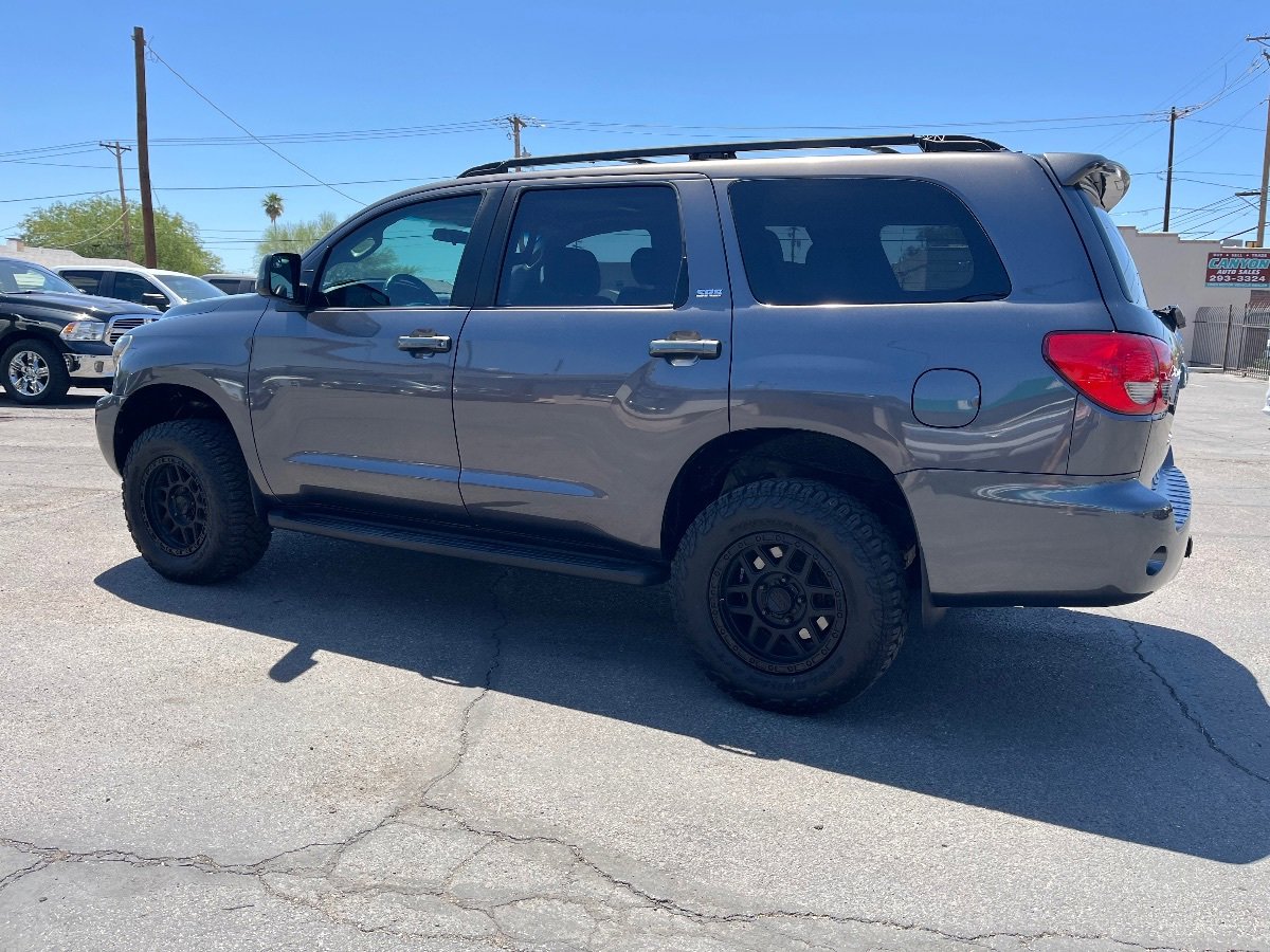 Used 2014 Toyota Sequoia SR5 AWD/4WD image 3