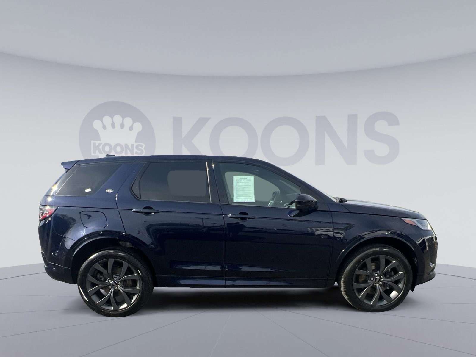 Used 2023 Land Rover Discovery Sport SE R-Dynamic image 12