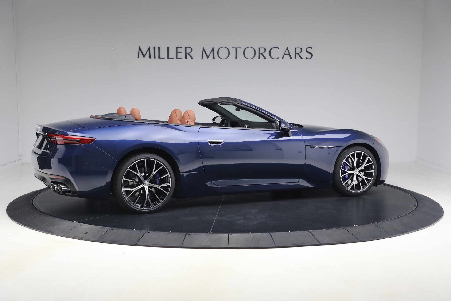 New 2026 Maserati GranCabrio Modena image 7