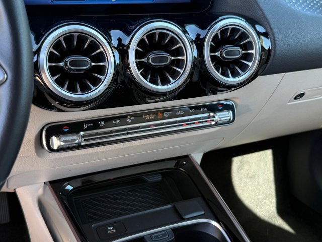 Used 2025 Mercedes-Benz GLA 250 image 18