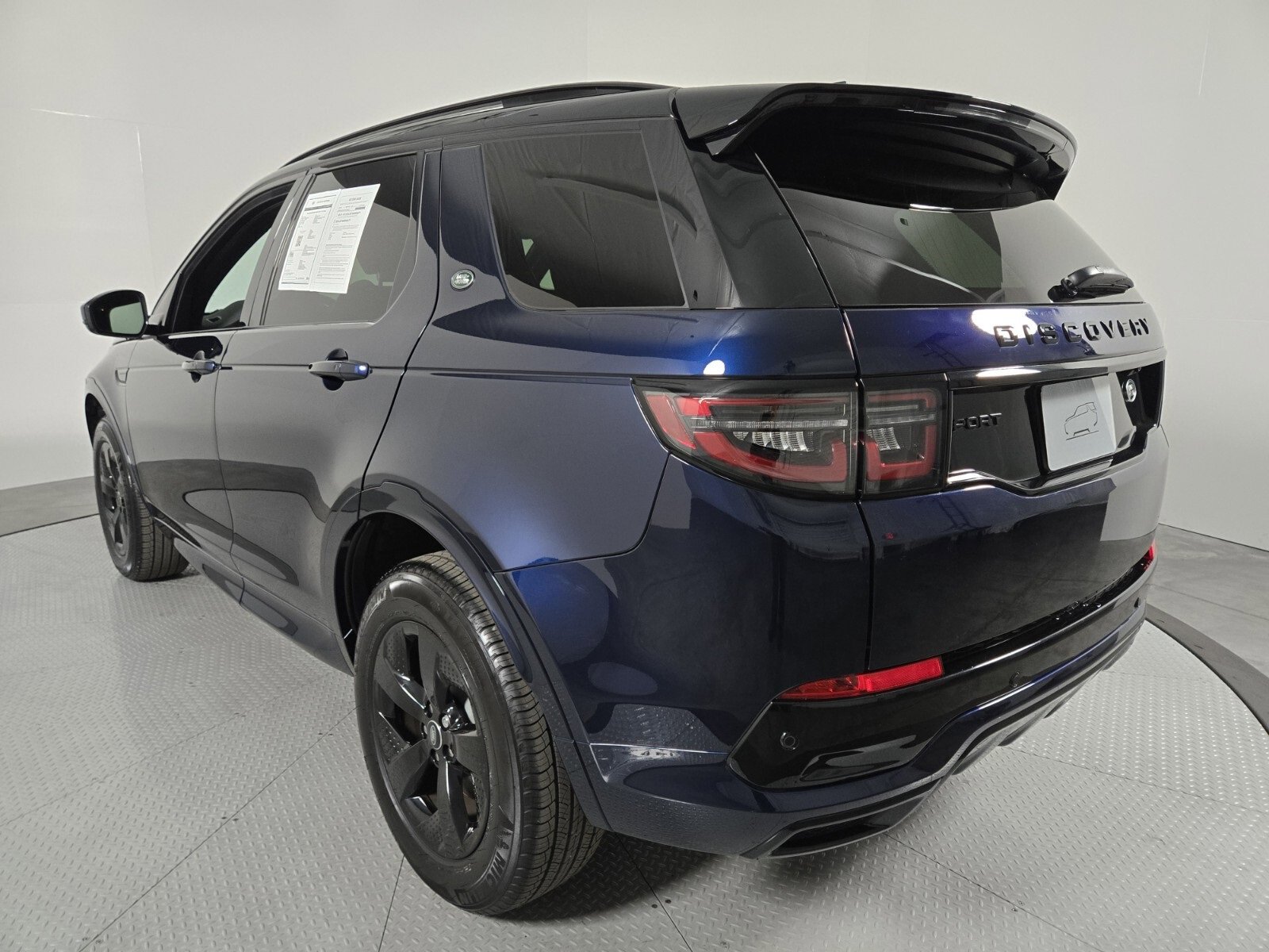 Used 2023 Land Rover Discovery Sport S R-Dynamic image 16