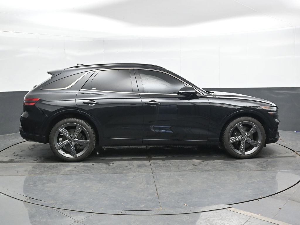 Used 2023 Genesis GV70 3.5T Sport w/ Sport Prestige Package image 4