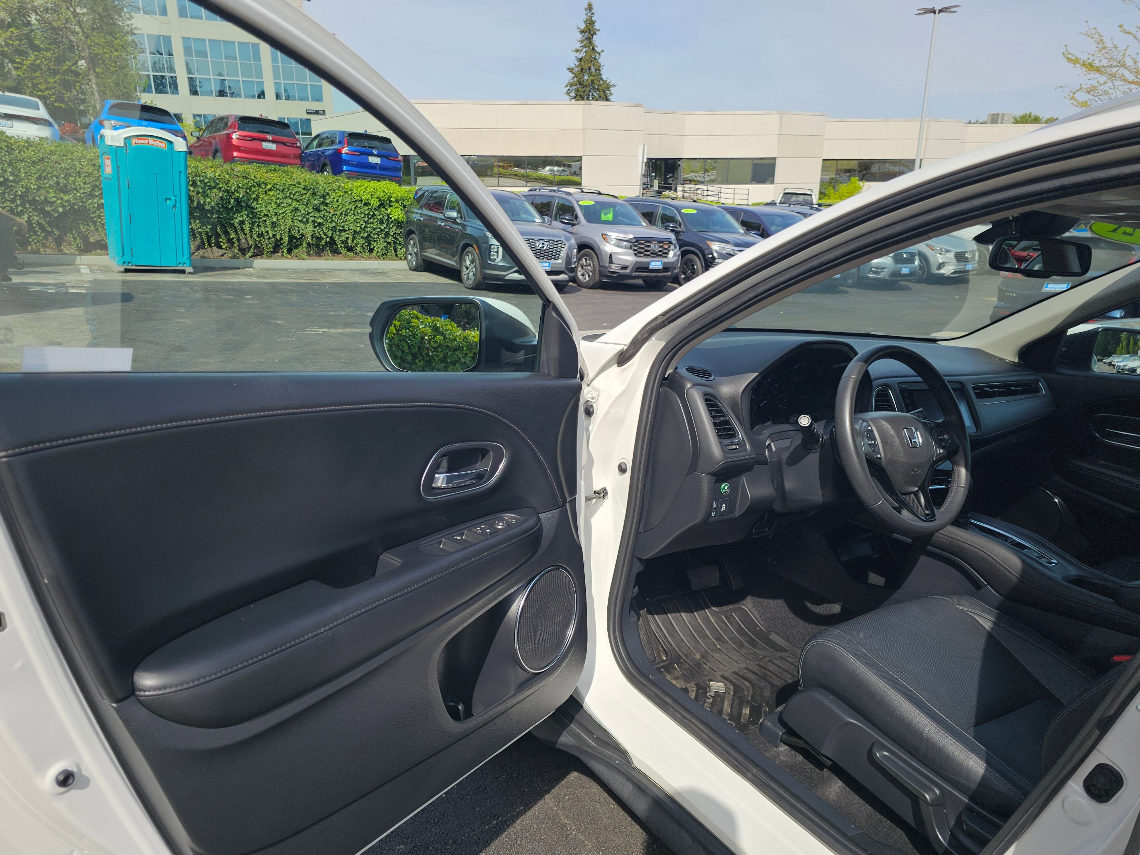 Used 2021 Honda HR-V EX-L image 19