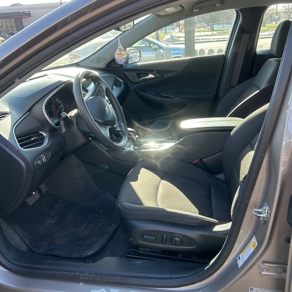 Used 2022 Chevrolet Malibu LT image 7