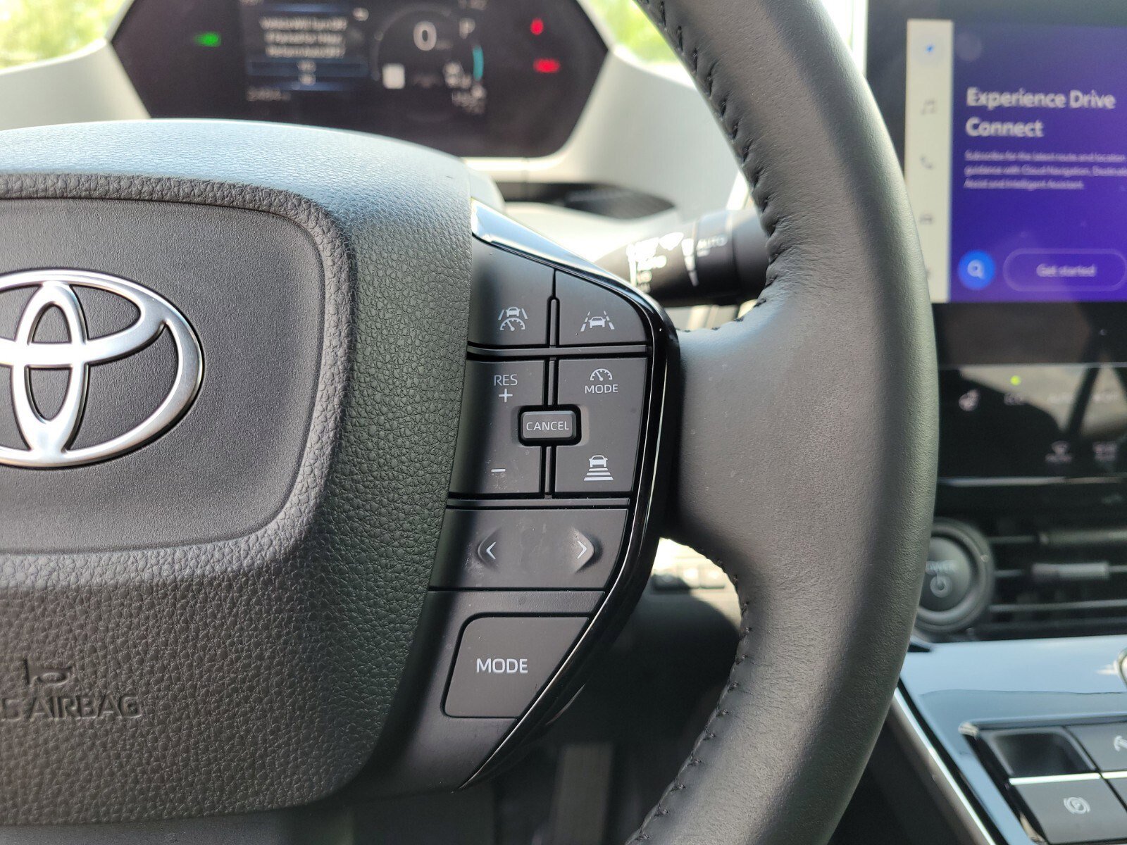 Used 2025 Toyota bZ4X FWD image 27