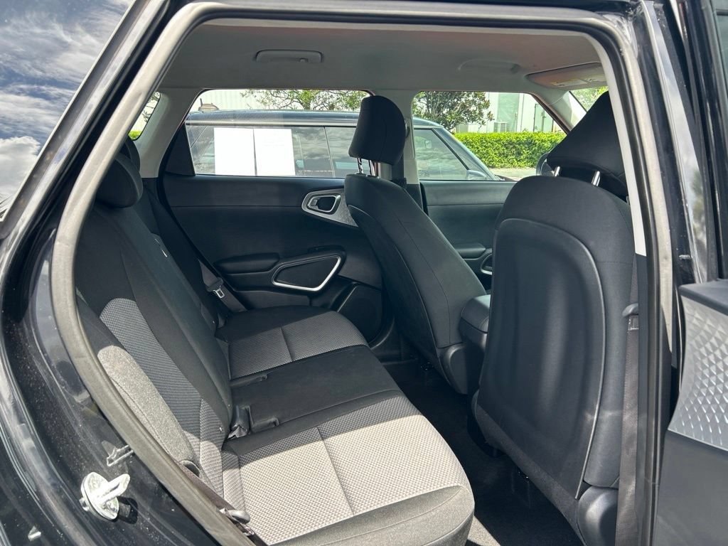 Used 2020 Kia Soul LX FWD image 43