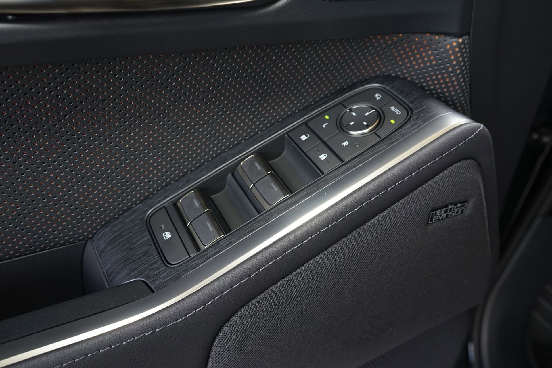 Used 2025 Lexus GX 550 Luxury+ w/ Accessory Package (2T) image 29