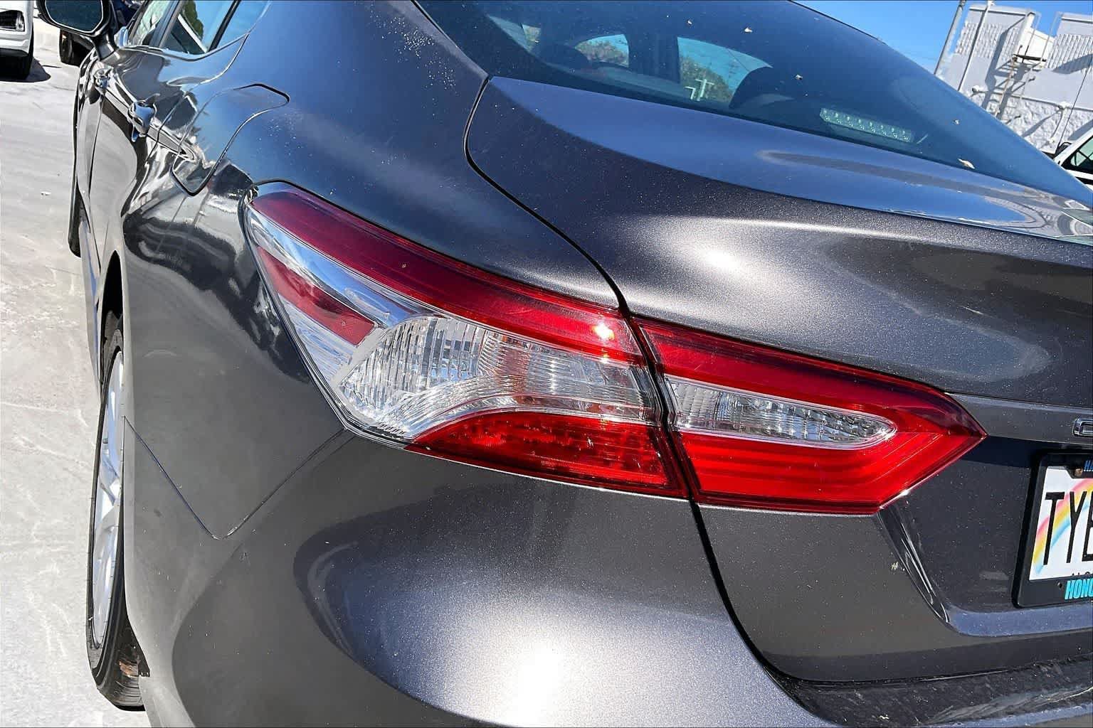 Used 2020 Toyota Camry LE FWD image 32