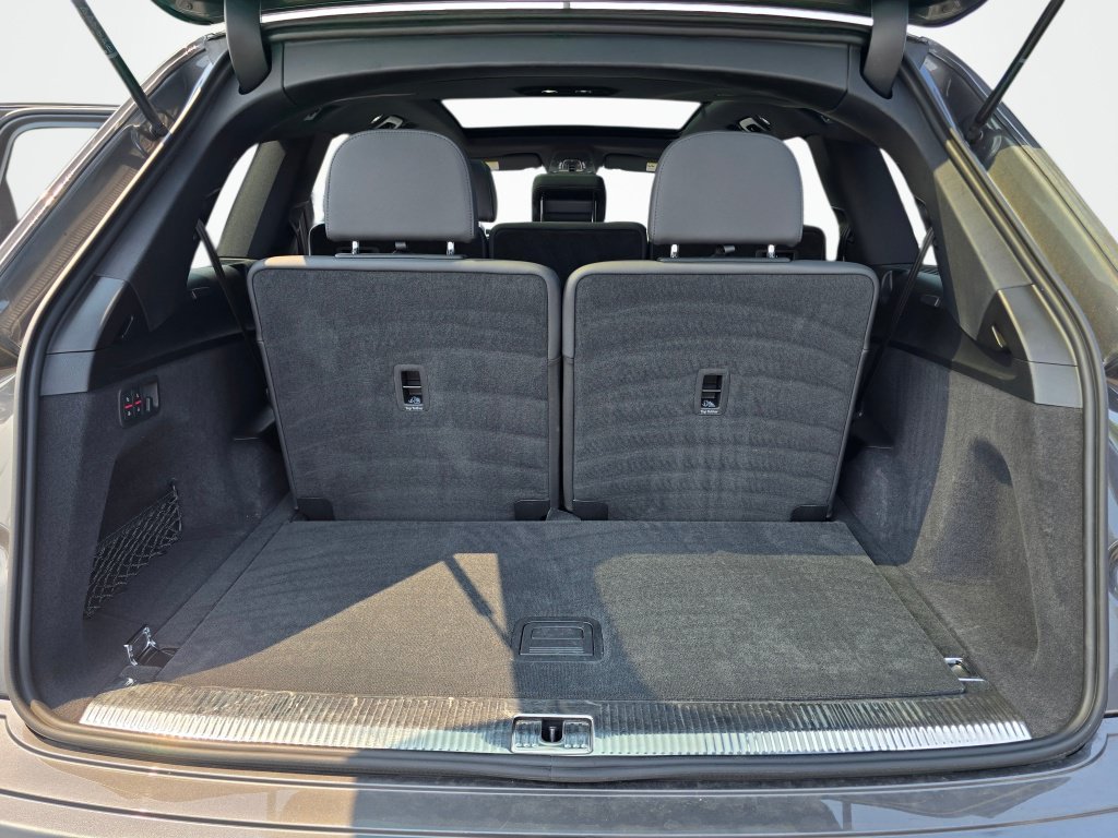 Used 2025 Audi Q7 3.0T Premium Plus AWD/4WD image 11