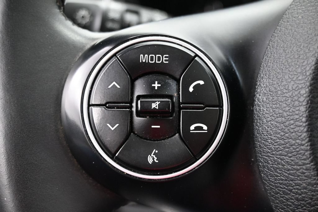 Used 2021 Kia Soul GT-Line FWD image 19