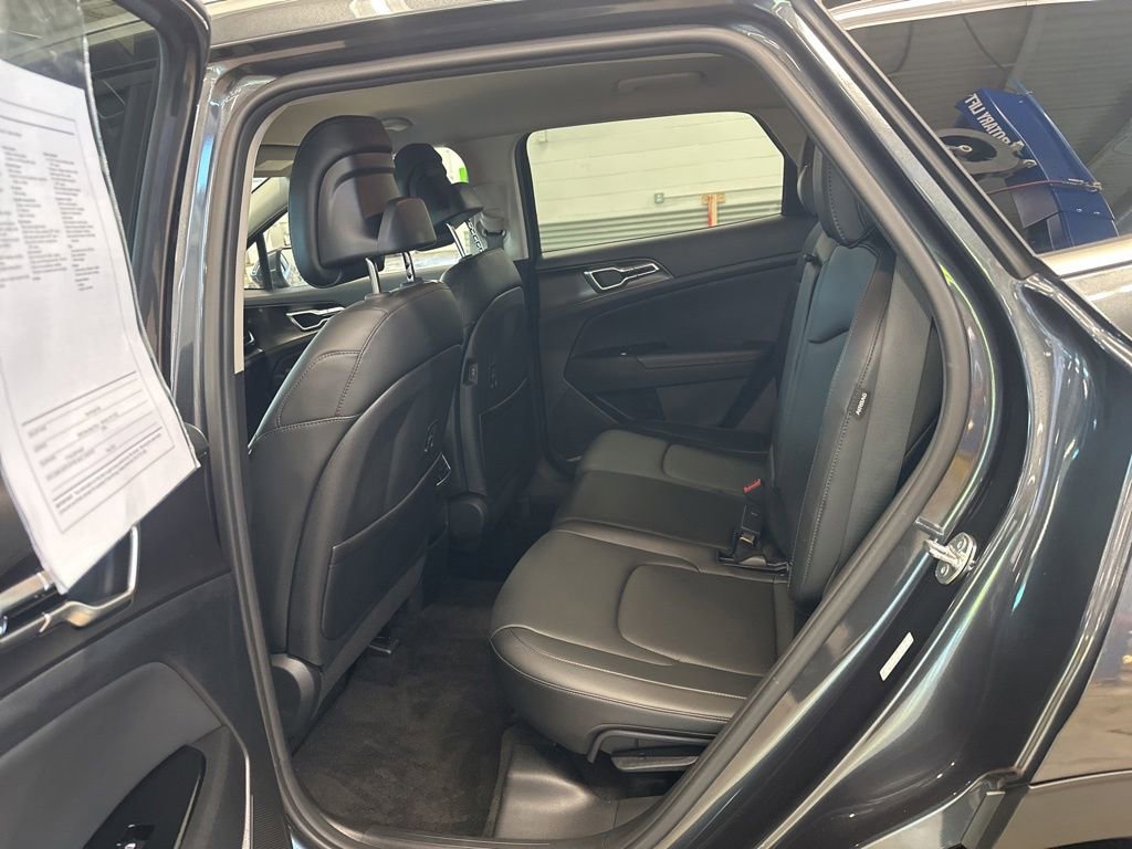 Certified 2024 Kia Sportage EX AWD/4WD image 23
