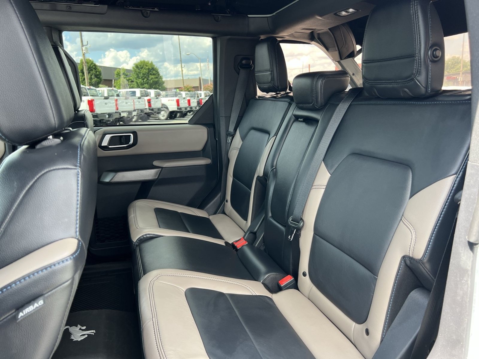 Used 2022 Ford Bronco Wildtrak AWD/4WD image 32