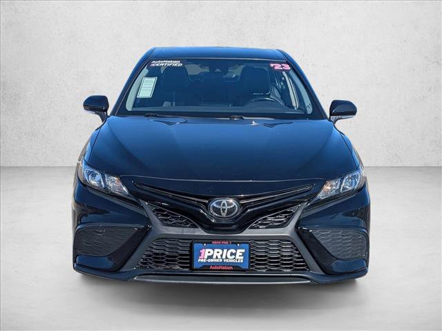Used 2023 Toyota Camry SE image 2